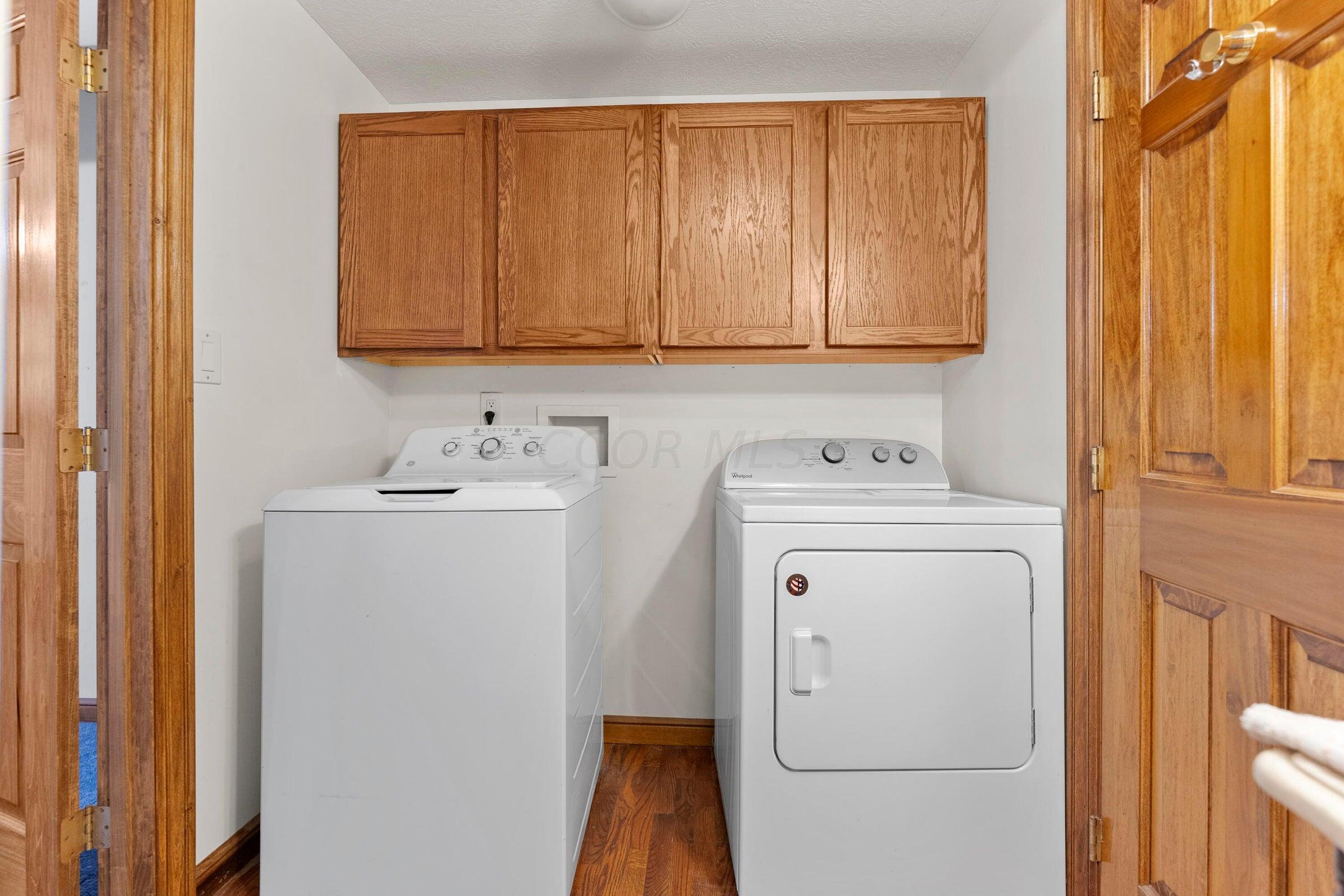 2574 Alward Road Southwest Pataskala, OH 43062 - Photo 25 of 61 25 - Laundry