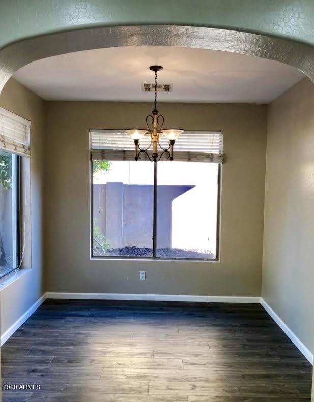 140 West Cardinal Way Chandler, AZ 85286 - Photo 5 of 44 a room with window