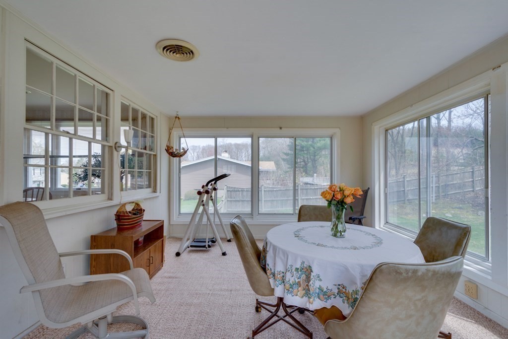 15 Canterbury Road Woburn, MA 01801 - Photo 9 of 26 Gallery Image 9