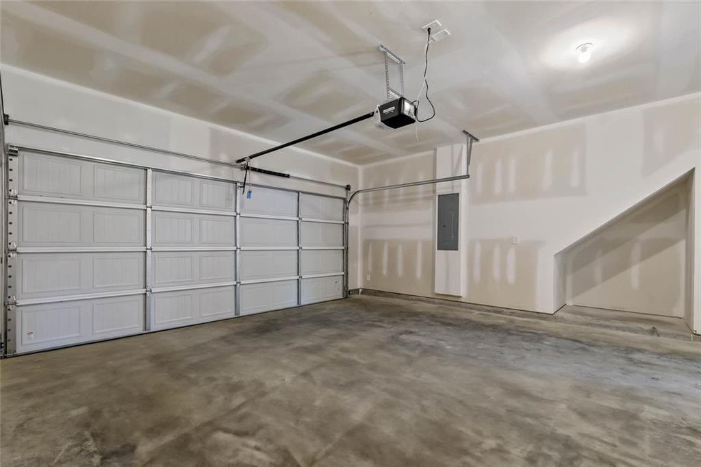 6 Cavalier Court Rome, GA 30165 - Photo 15 of 30 a view of a garage