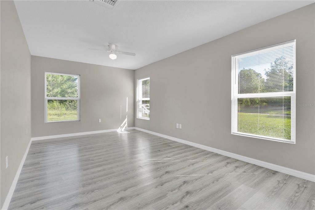 15905 Southwest 57th Terrace Road Ocala, FL 34473 - Photo 4 of 23 Gallery Image 4