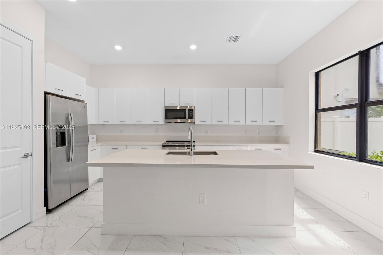 4349 Southwest 173rd Avenue Miramar, FL 33029 - Photo 11 of 63