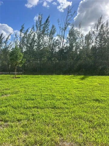 $4,000 | 2422 Southeast 30th Street, Homestead, FL 33035