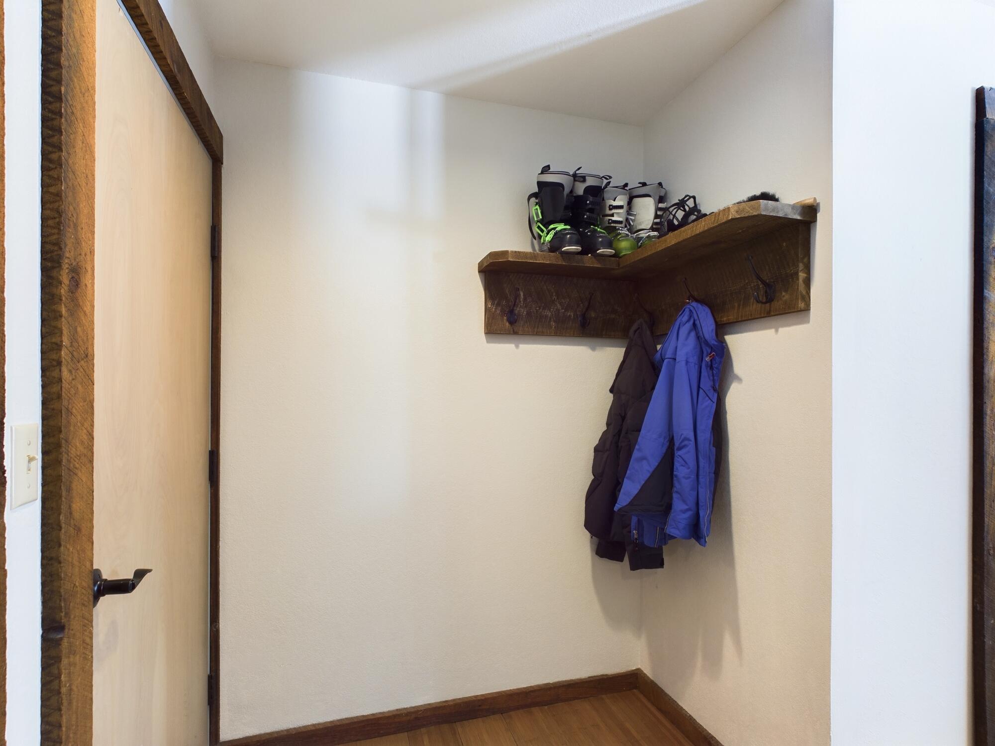 220 Picabo Street, Unit 4A Ketchum, ID 83340 - Photo 20 of 25 220 Picabo St 4A