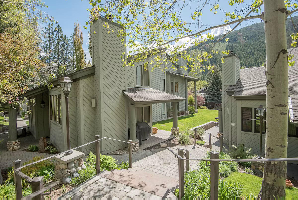 220 Picabo Street, Unit 4A Ketchum, ID 83340 - Photo 22 of 25 220 Picabo St 4A