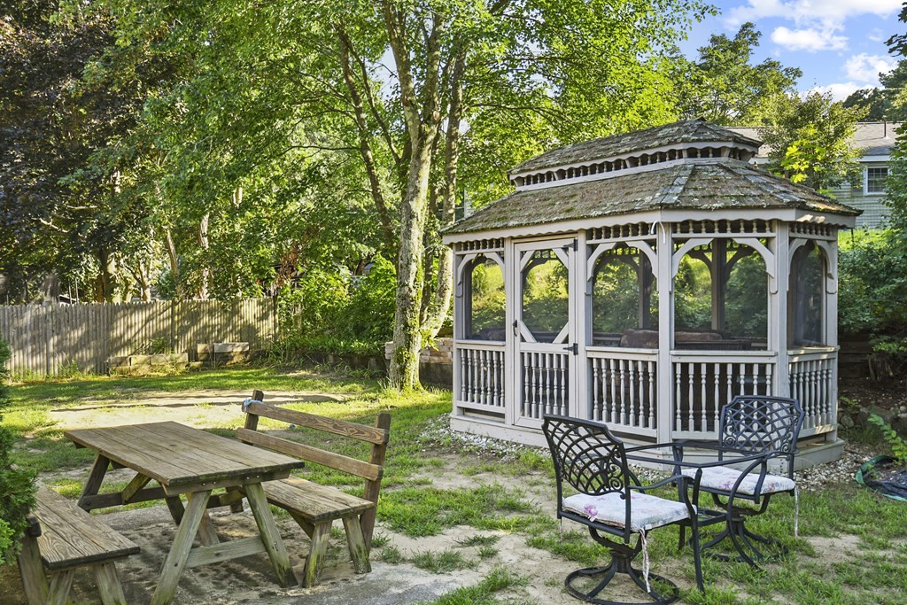 112 Linebrook Road Ipswich, MA 01938 - Photo 21 of 24 Gallery Image 21
