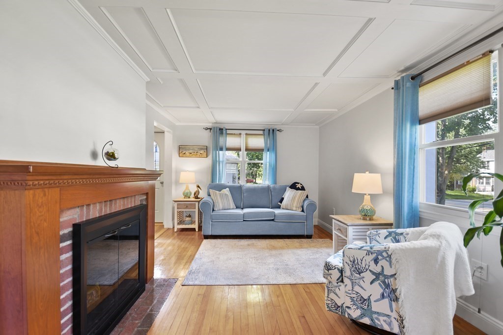112 Linebrook Road Ipswich, MA 01938 - Photo 7 of 24 Gallery Image 7