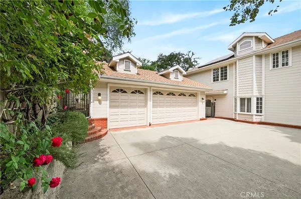$2,988,000 | 465 West Highland Avenue, Sierra Madre, CA 91024