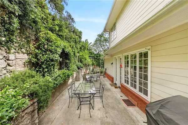 $2,988,000 | 465 West Highland Avenue, Sierra Madre, CA 91024