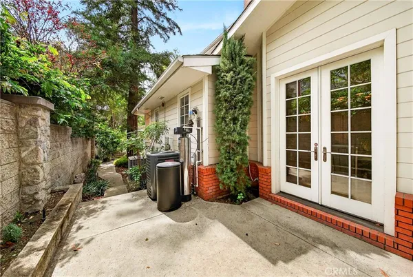 $2,988,000 | 465 West Highland Avenue, Sierra Madre, CA 91024