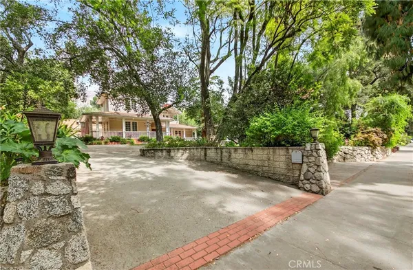 $2,988,000 | 465 West Highland Avenue, Sierra Madre, CA 91024