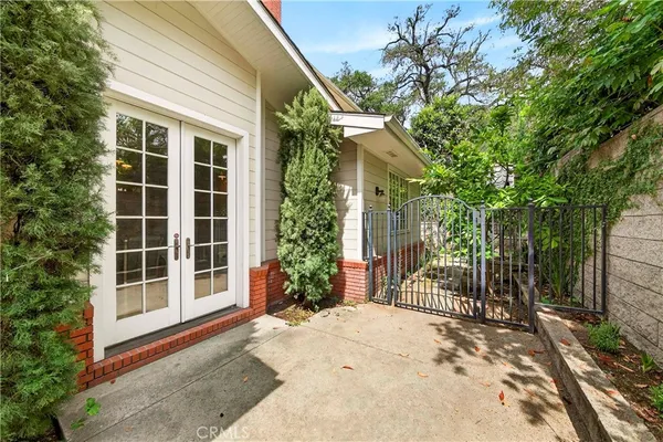 $2,988,000 | 465 West Highland Avenue, Sierra Madre, CA 91024