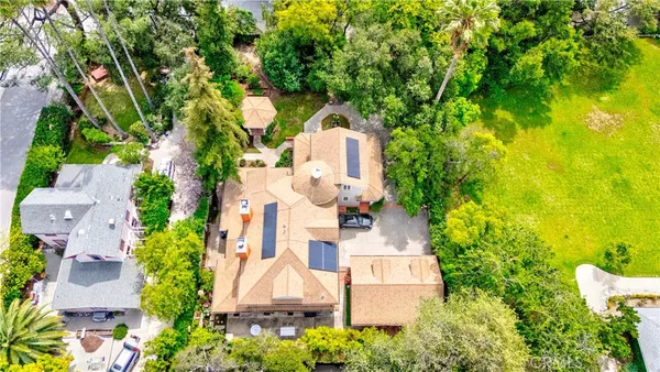 $2,988,000 | 465 West Highland Avenue, Sierra Madre, CA 91024