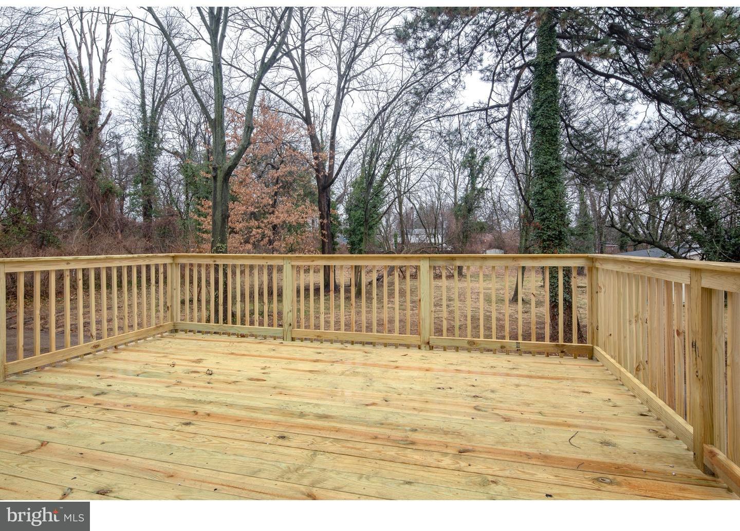 6346 Ardleigh Street Philadelphia, PA 19138 - Photo 24 of 25 Deck