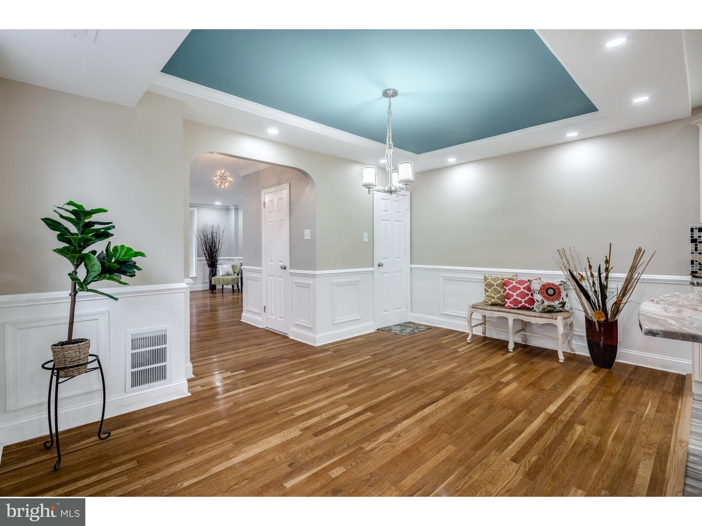 6346 Ardleigh Street Philadelphia, PA 19138 - Photo 6 of 25 Dining Room