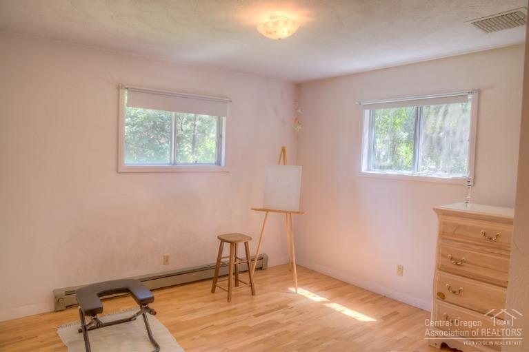 20157 Reed Lane Bend, OR 97702 - Photo 14 of 25 Additional Photo