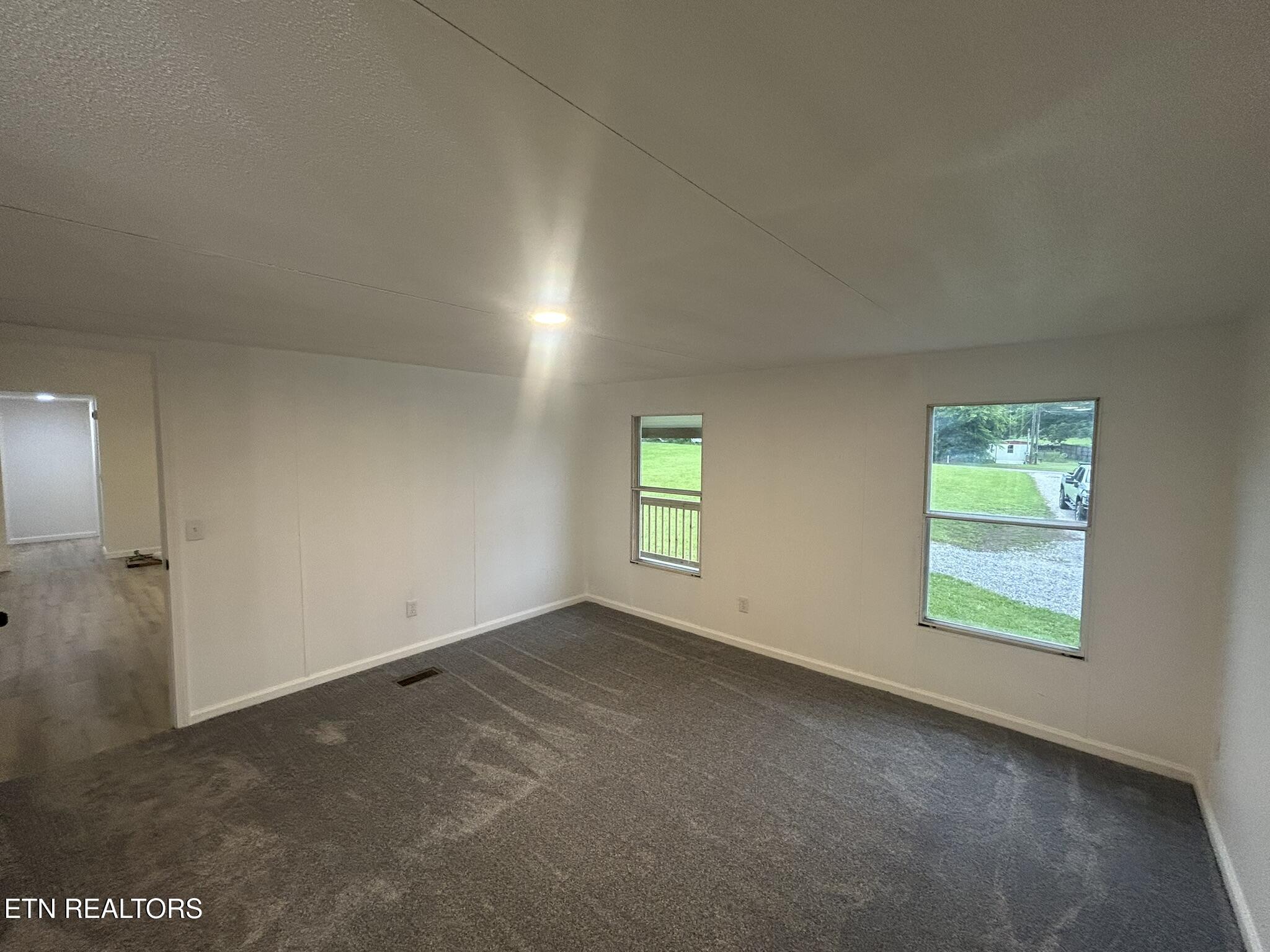 129 Hill Loop Madisonville, TN 37354 - Photo 13 of 25 IMG_2808