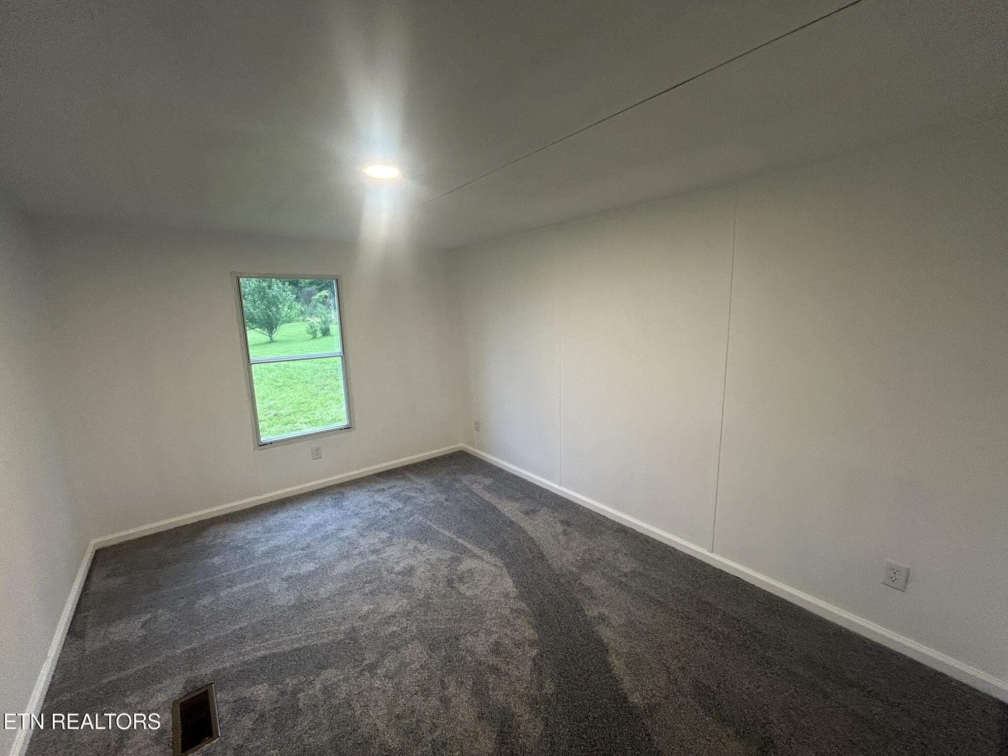 129 Hill Loop Madisonville, TN 37354 - Photo 20 of 25 IMG_2812