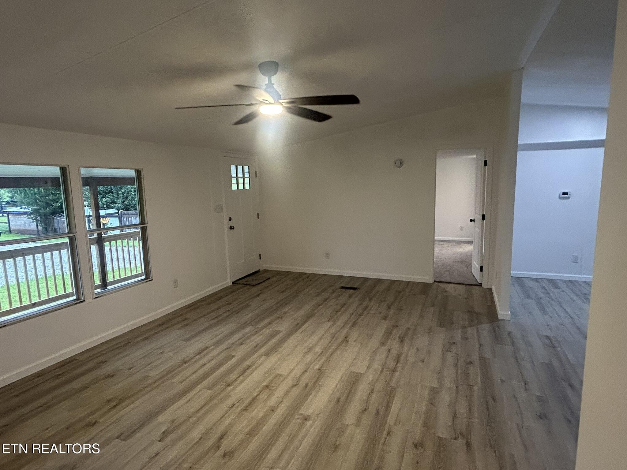 129 Hill Loop Madisonville, TN 37354 - Photo 6 of 25 IMG_2821