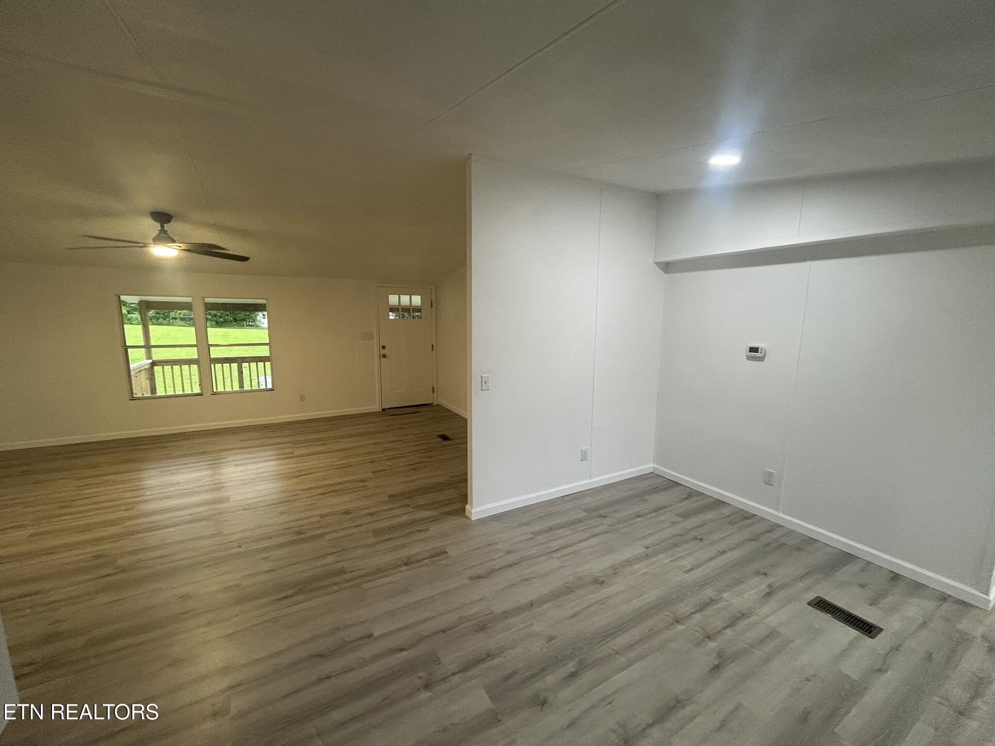 129 Hill Loop Madisonville, TN 37354 - Photo 9 of 25 IMG_2831