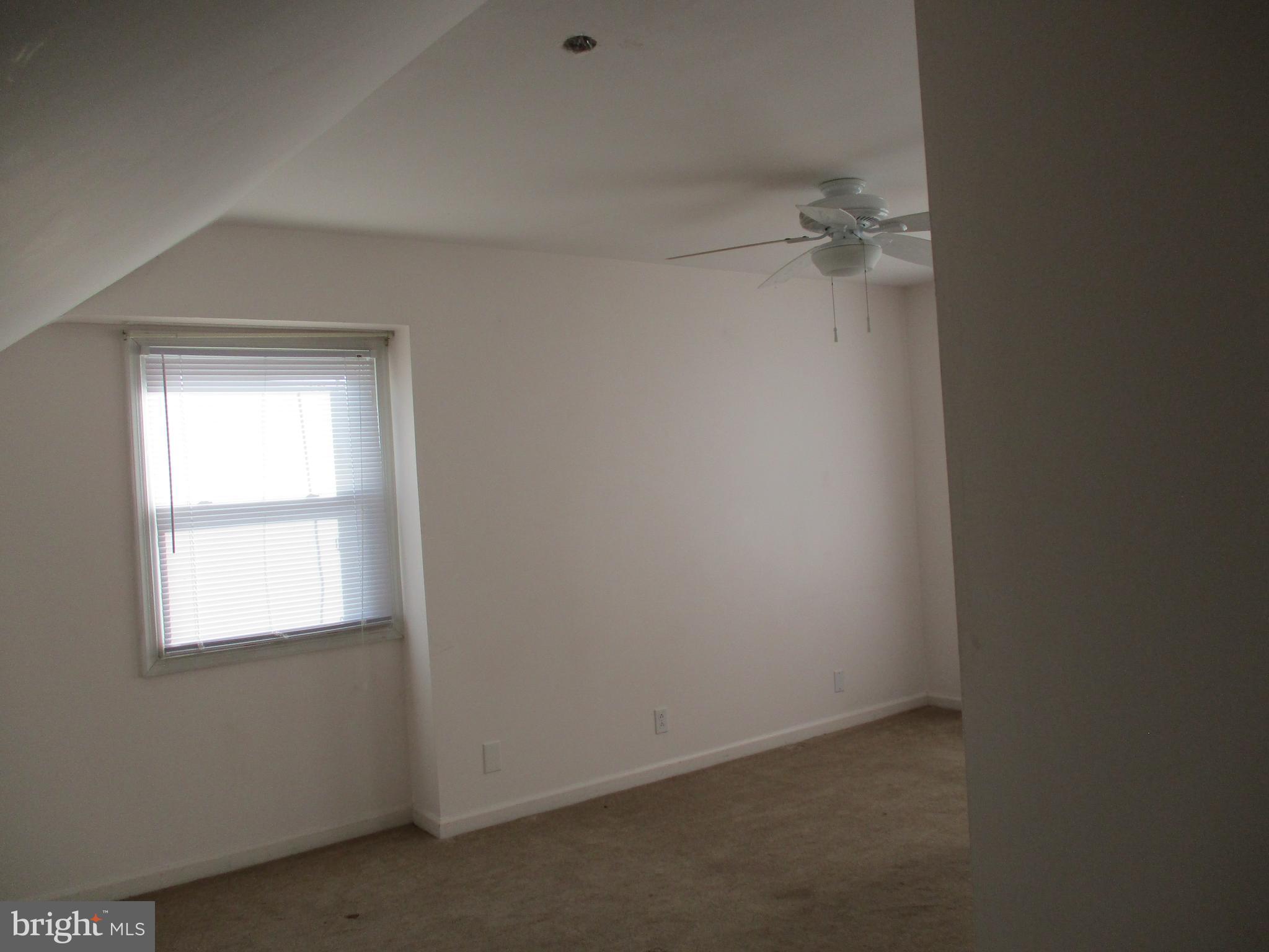 482 Westminster Road Wenonah, NJ 08090 - Photo 20 of 26 an empty room with a window