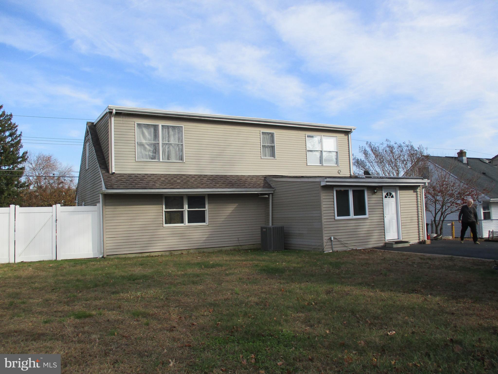 482 Westminster Road Wenonah, NJ 08090 - Photo 5 of 26 a front view of house with yard