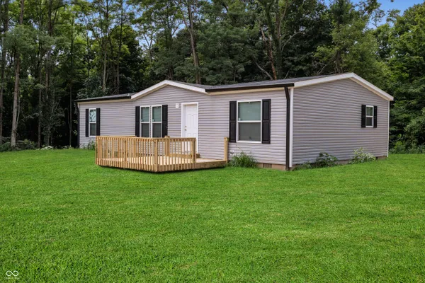 $249,000 | 2177 North 4th Street, Seelyville, IN 47803