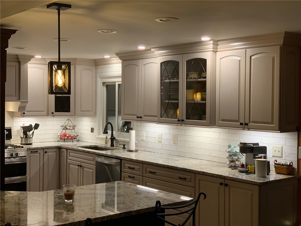 1658 Schlegel Road Webster, NY 14580 - Photo 16 of 44