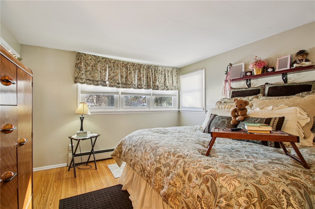 1658 Schlegel Road Webster, NY 14580 - Photo 20 of 44 1st Floor bedroom #1