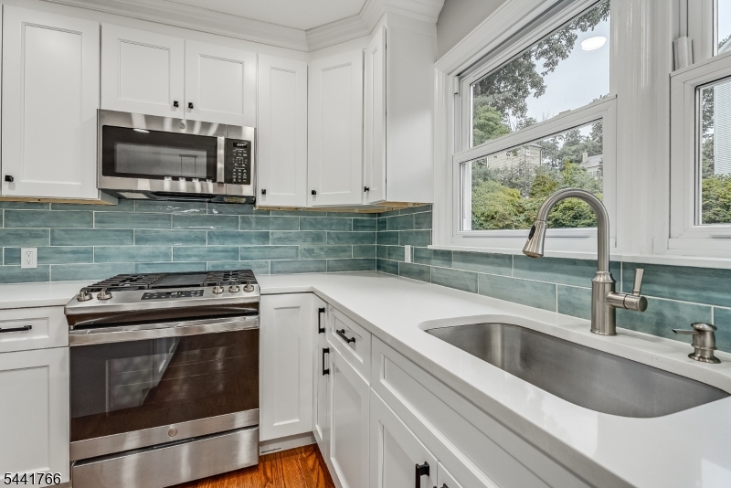 27 Dogwood Road Morris Plains, NJ 07950 - Photo 7 of 25