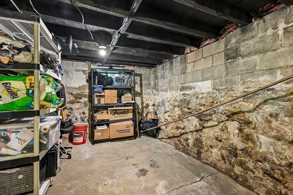 19 Sheldon Street Lowell, MA 01851 - Photo 30 of 42