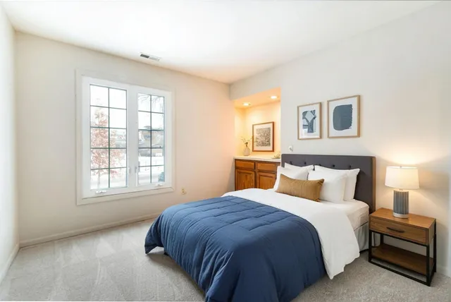 $375,000 | 1112 Iroquois Avenue, Unit 12, Naperville, IL 60563