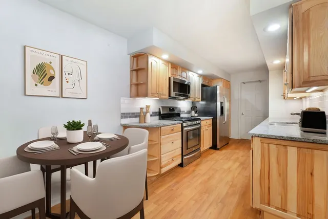 $375,000 | 1112 Iroquois Avenue, Unit 12, Naperville, IL 60563