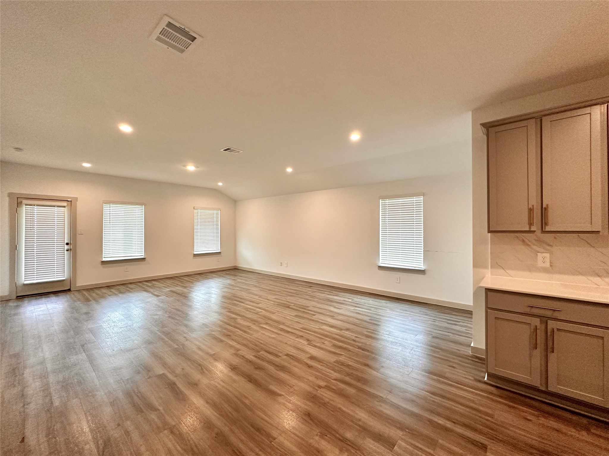 7719 Suffolk Vly Lane Rosharon, TX 77583 - Photo 2 of 22