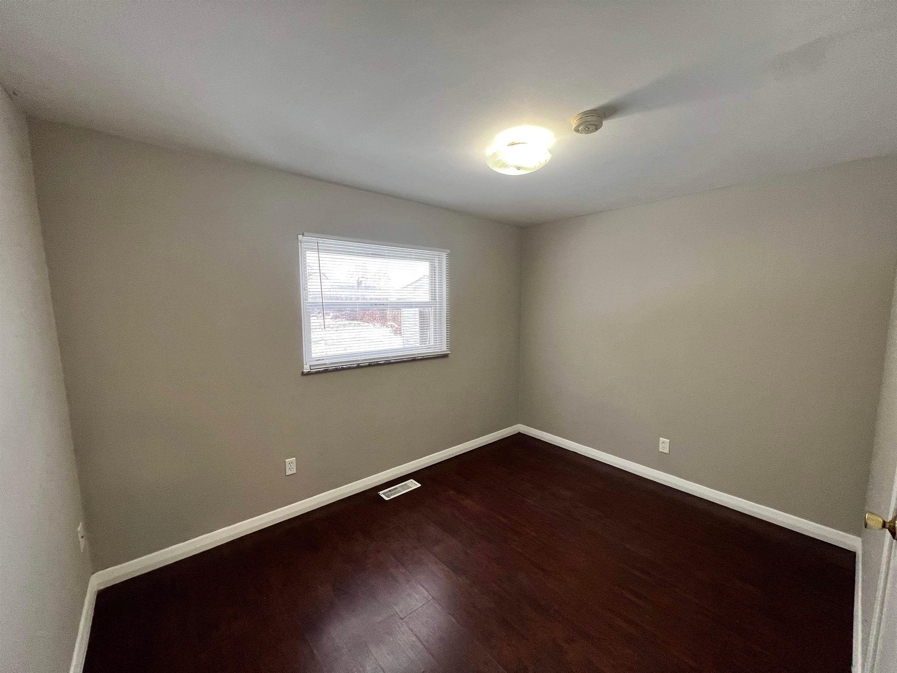 4658 James River Road Huntington, WV 25704 - Photo 7 of 17 Gallery Image 7