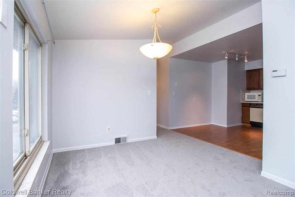 850 North Adams Road, Unit 8 Birmingham, MI 48009 - Photo 8 of 24