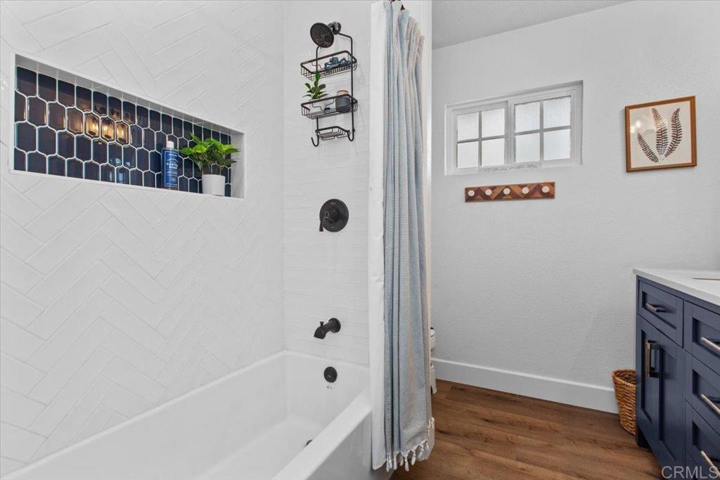 1480 Kurtz Street Oceanside, CA 92054 - Photo 20 of 31 a bathroom with a bathtub