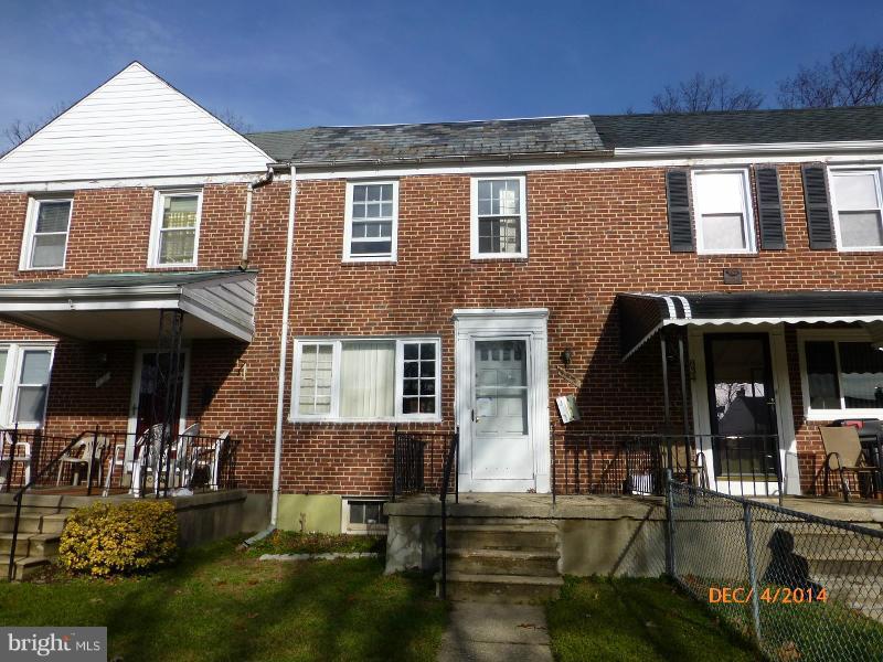 832 Benninghaus Road Baltimore, MD 21212 - Photo 1 of 14 a front view of a house with garden