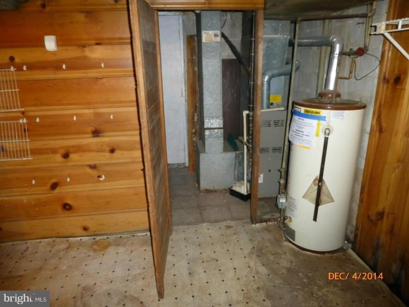 832 Benninghaus Road Baltimore, MD 21212 - Photo 14 of 14 a view of water heater room