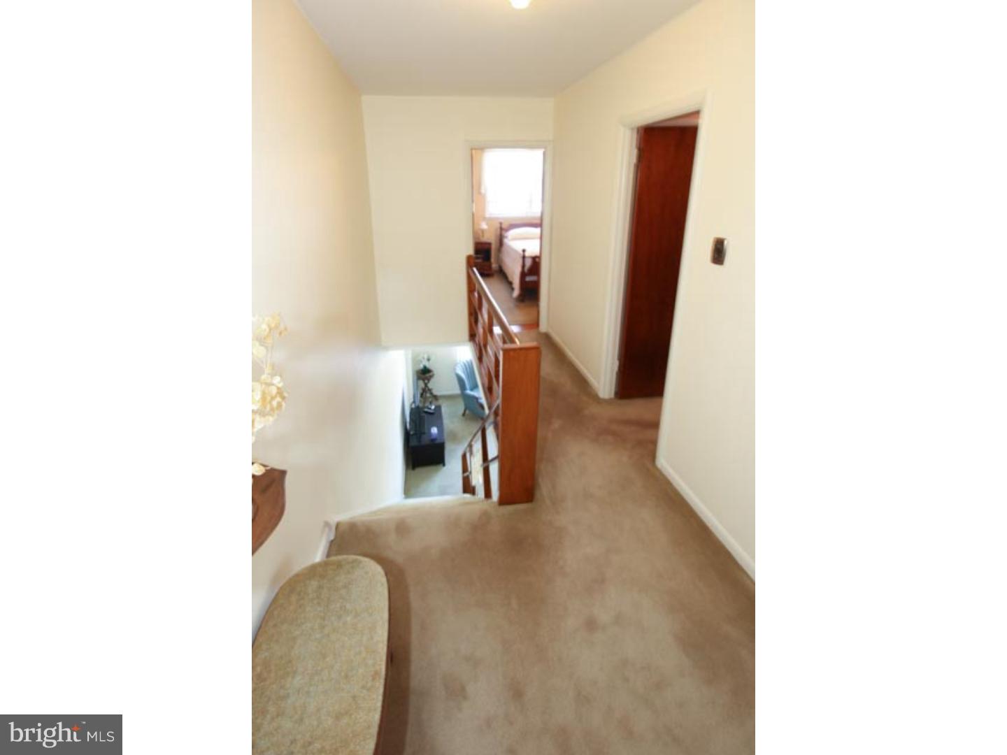 3840 Kirkwood Road Philadelphia, PA 19114 - Photo 12 of 25 Hallway
