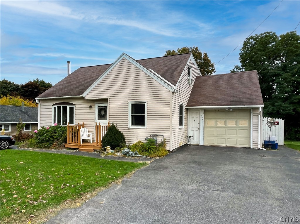 908 Buckley Road Salina, NY 13088 - Photo 2 of 17