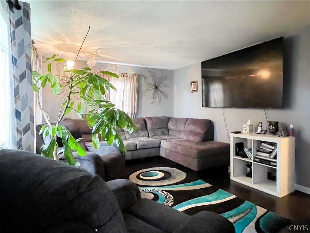 908 Buckley Road Salina, NY 13088 - Photo 3 of 17