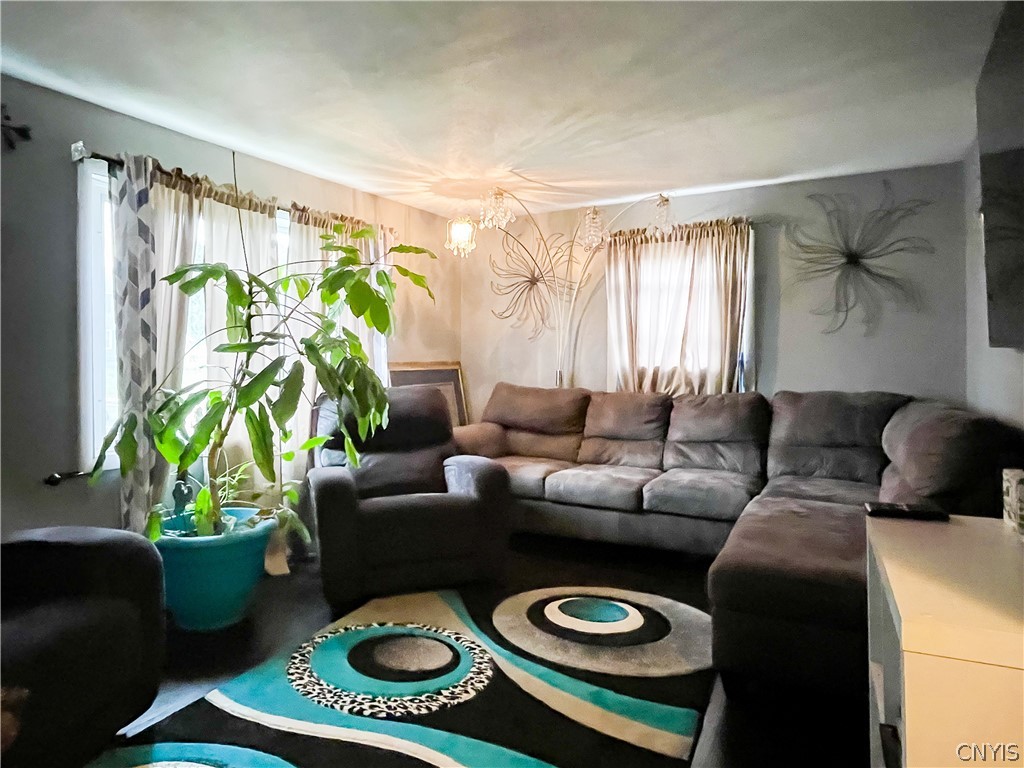 908 Buckley Road Salina, NY 13088 - Photo 4 of 17