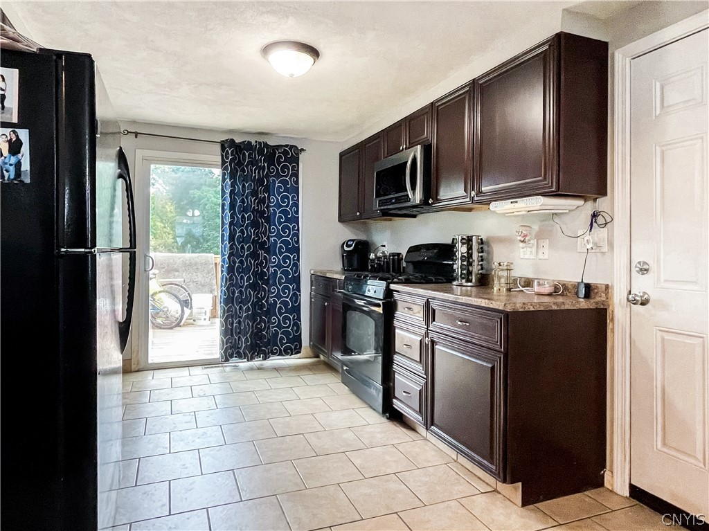 908 Buckley Road Salina, NY 13088 - Photo 7 of 17