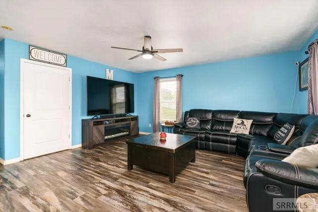 $345,000 | 324 Autumn Way, American Falls, ID 83211