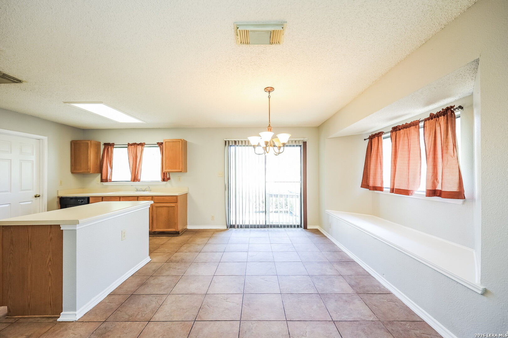 7322 Raintree Forest San Antonio, TX 78233 - Photo 7 of 20