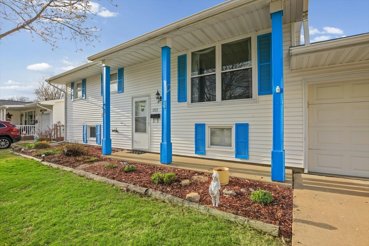 1513 Gates Drive Rantoul, IL 61866 - Photo 4 of 37