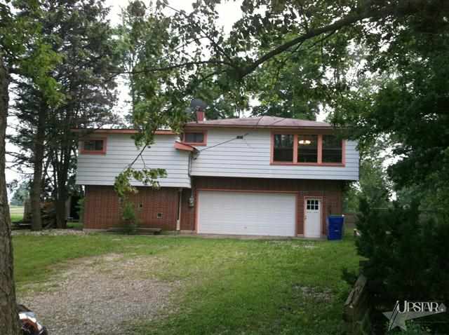 9511 Hamilton Road Yoder, IN 46798 - Photo 1 of 26