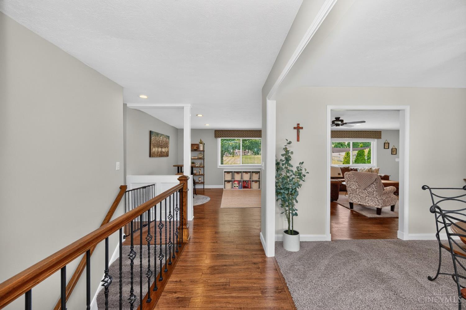5467 Race Road Cincinnati, OH 45247 - Photo 5 of 59