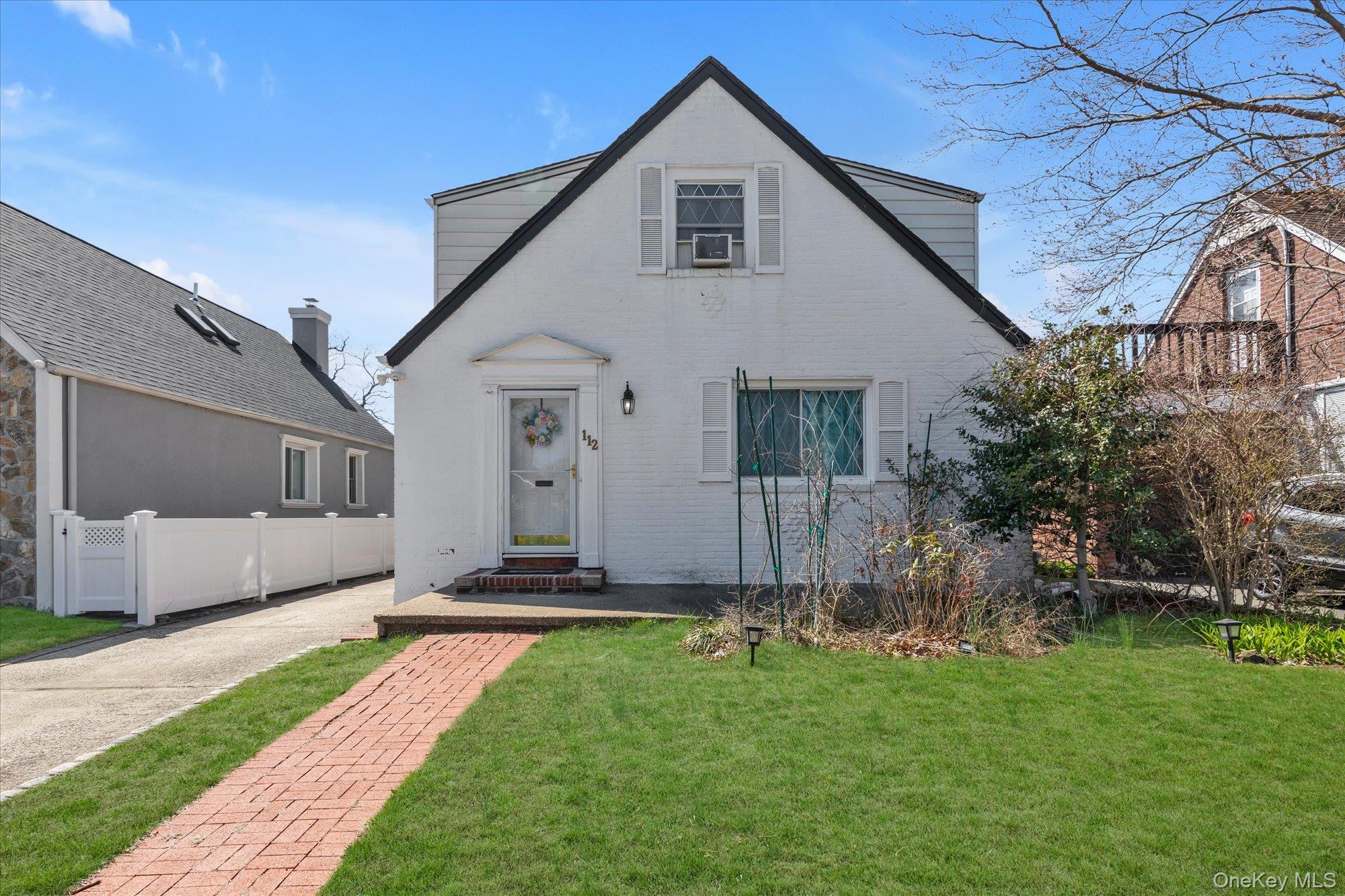 112 Ann Street Valley Stream, NY 11580 - Photo 1 of 23